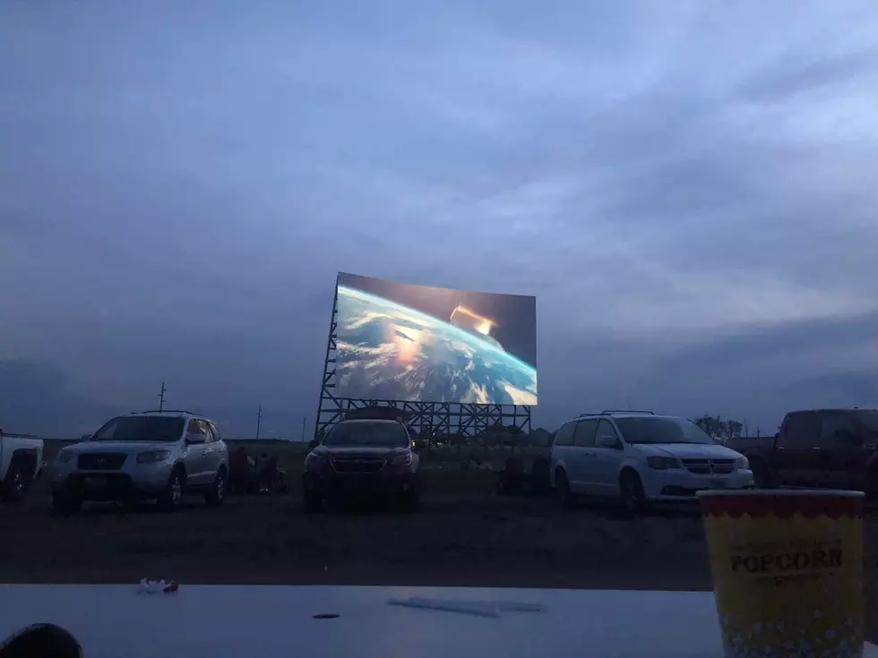 The 2 Closest Drive-In Movie Theaters To BisMan Are Worth A Look