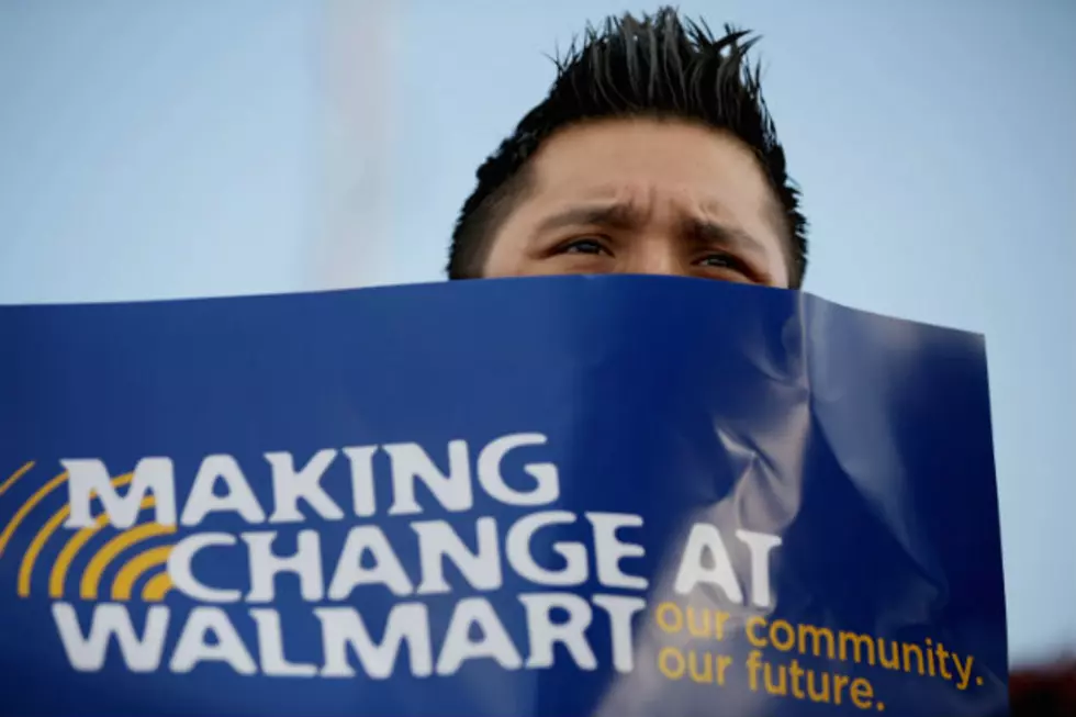 Walmart Faces Flap for Employee &#8220;Collections&#8221;