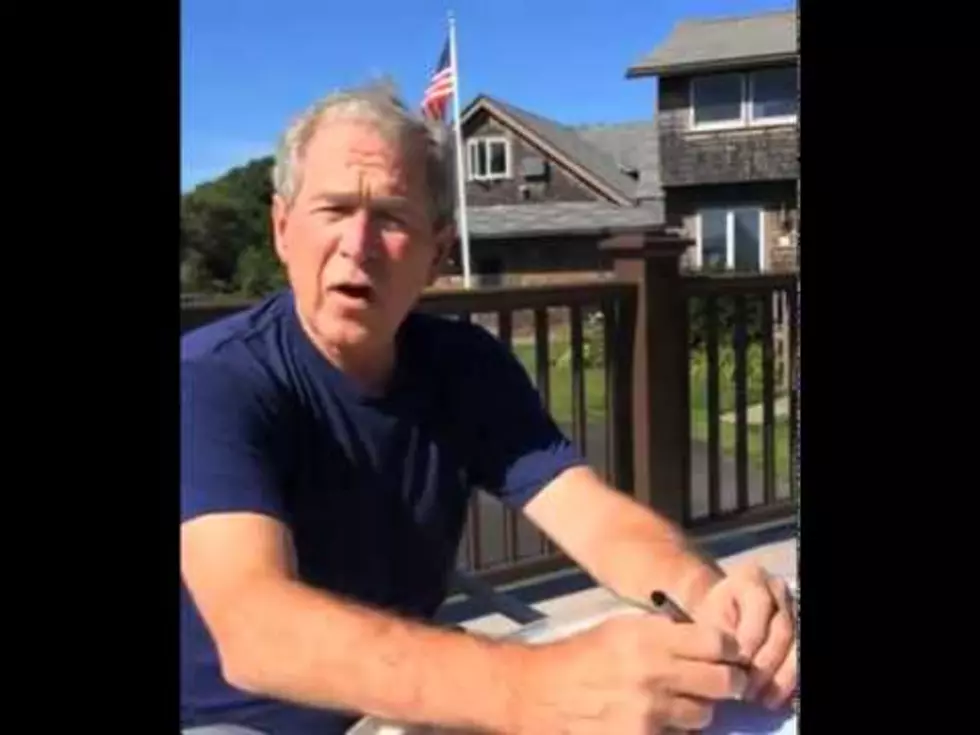 [VIDEO] Ex-President George W. Takes the Ice Bucket Challenge
