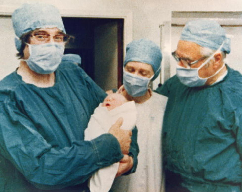 Baby Born in Amniotic Sac – WARNING GRAPHIC PHOTO