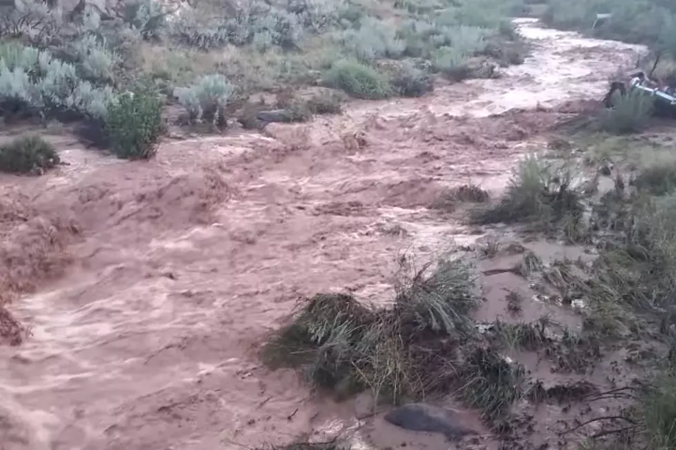 Early Evening Storm Creates Flood in No Thoroughfare Canyon