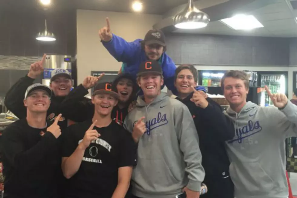 Kansas&#8217; Cowley College Tigers Meet Shia LaBeouf in Grand Junction