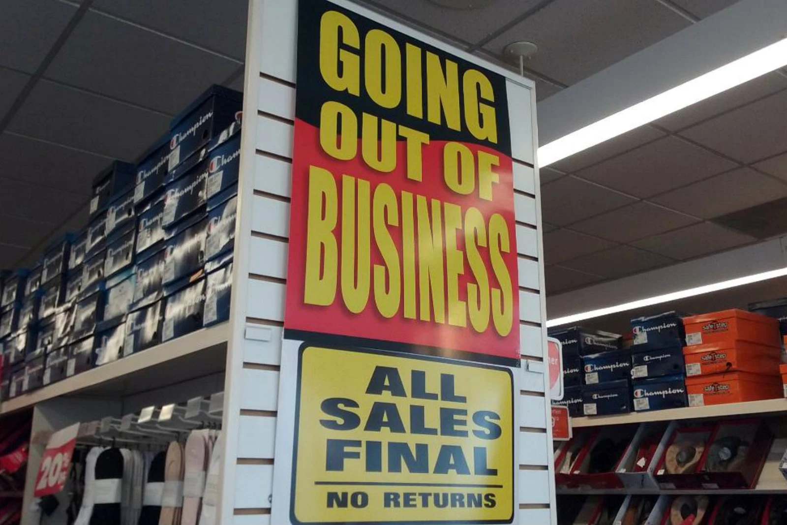payless to close all stores