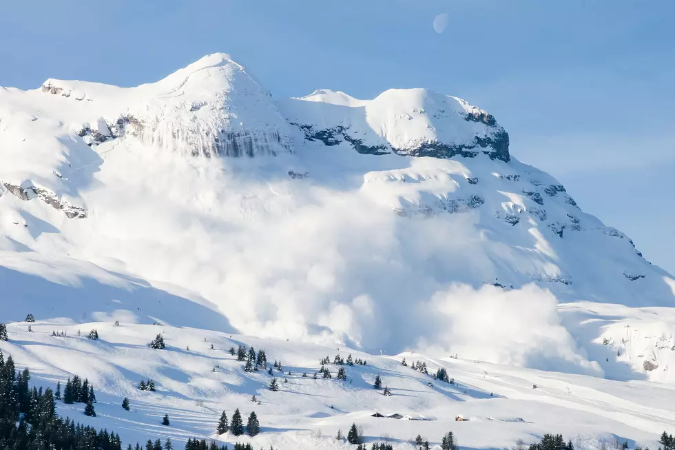 Colorado Avalanche Captures Three Cars Near Copper Mountain