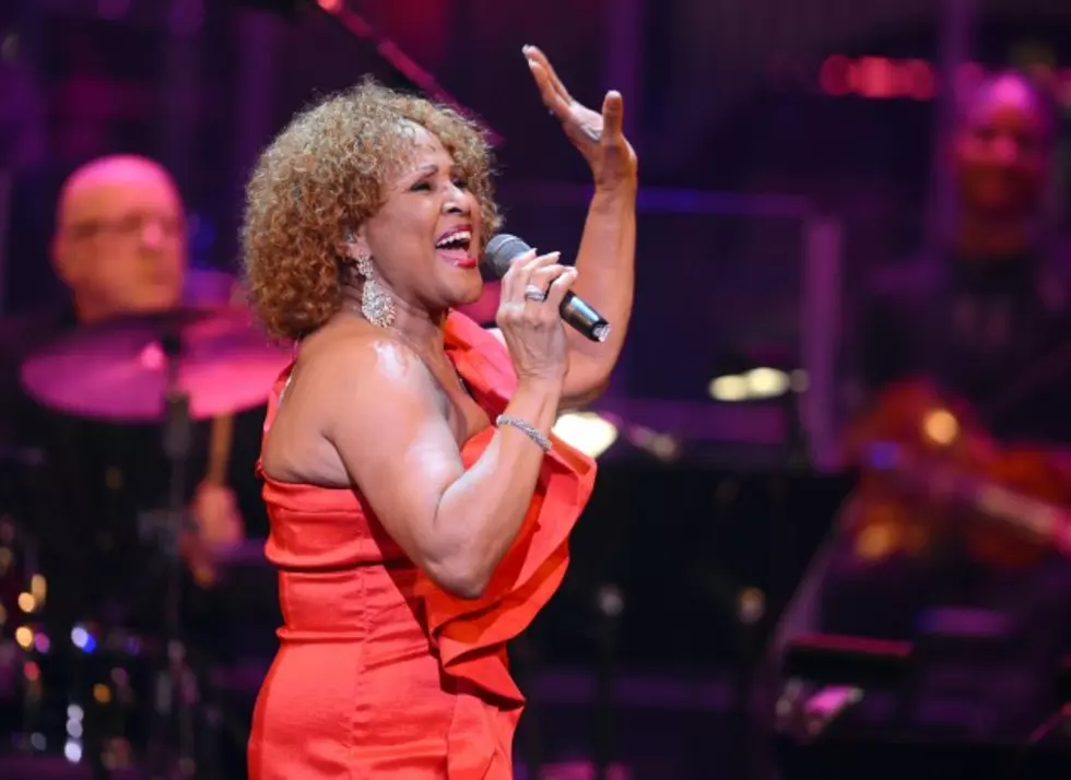 &#8216;Late Night With David Letterman&#8217; Holiday Tradition Features Singer Darlene Love