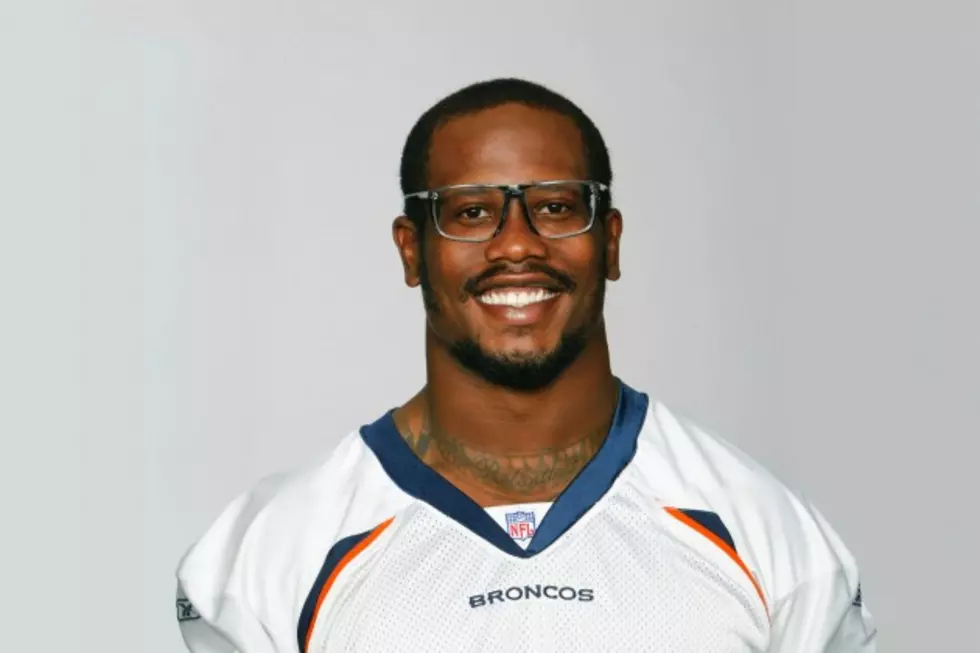 What In the World Is Wrong With Broncos&#8217; Von Miller?