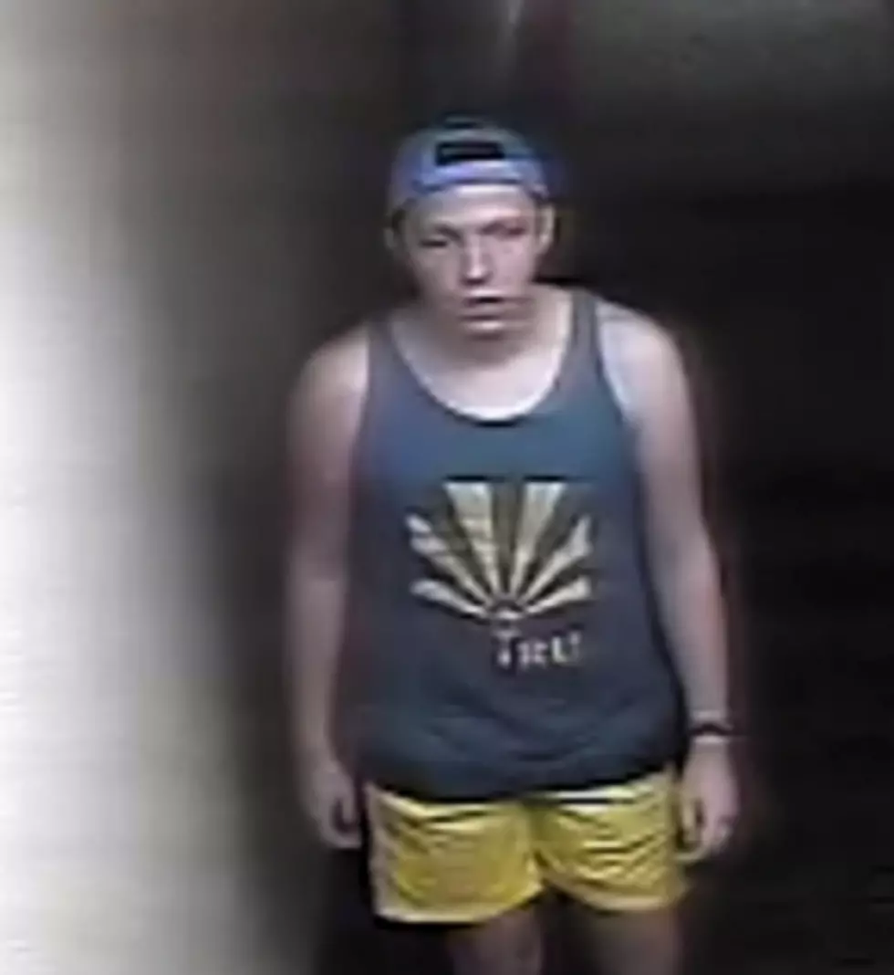 Bandit in Yellow Shorts Steals Electronics from Strive