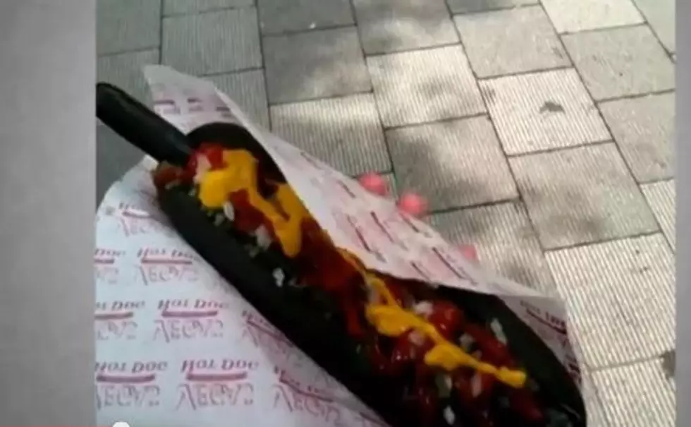 Restaurant in Japan Serves Disgusting Looking Black Hot Dog
