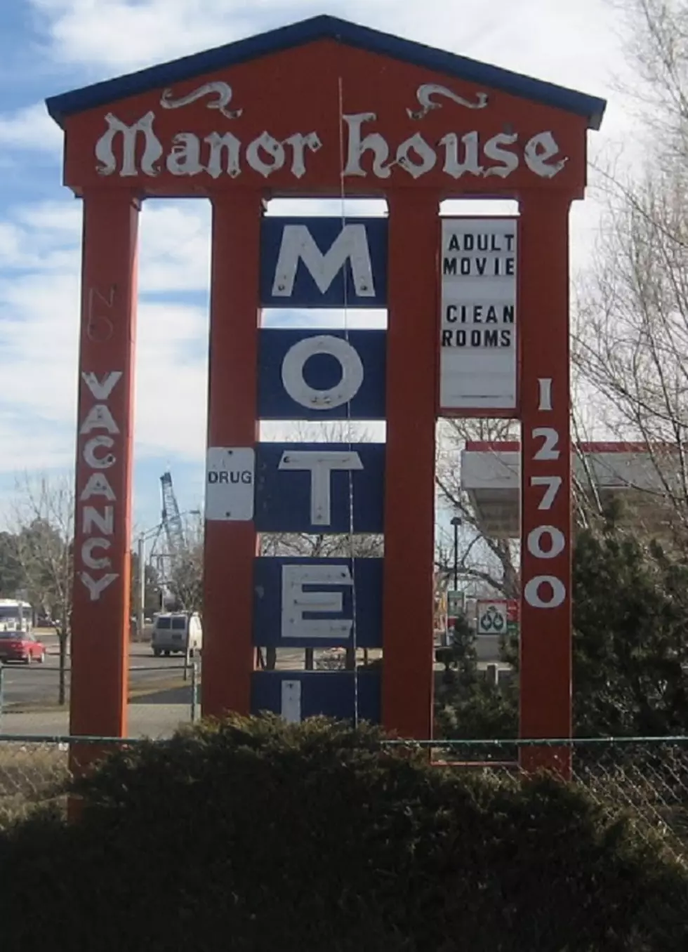 Manor House Motel Colorado Burnsocial