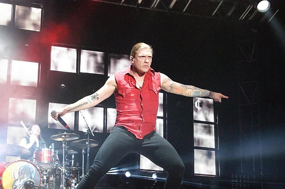 Shinedown Lead Singer Brent Smith’s Dance Moves Questionable [VIDEO]