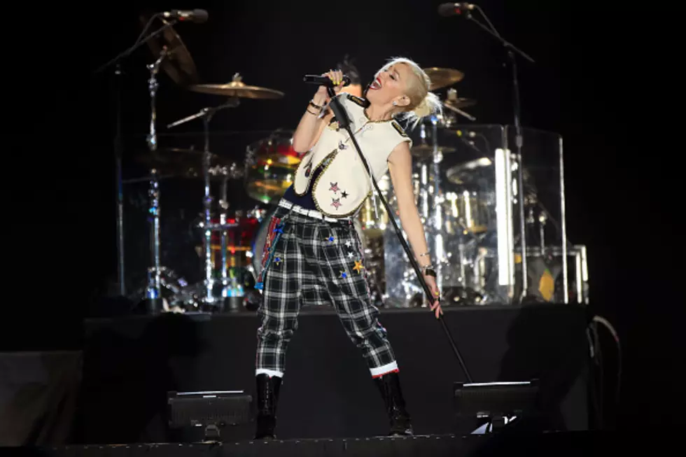 Gwen Stefani Premieres Song 