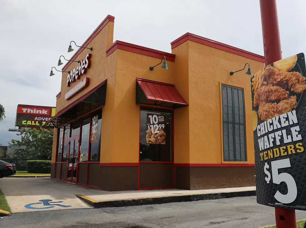 #Hell2DaNawNaw Award: Man Pulls Gun On Popeyes Manager Over Condiments