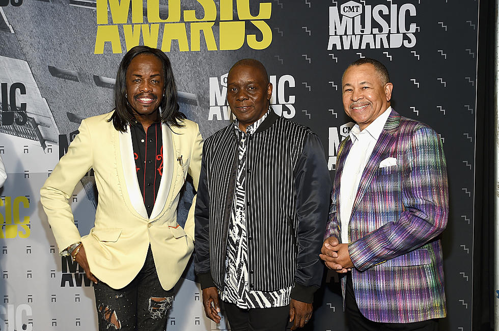 Pics: These Are the Top 10 Earth, Wind, &#038; Fire Songs