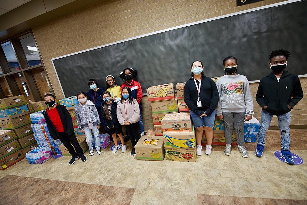Bravo! Fowler Elementary in Killeen Raised Over 13,000 Items in a Food Drive