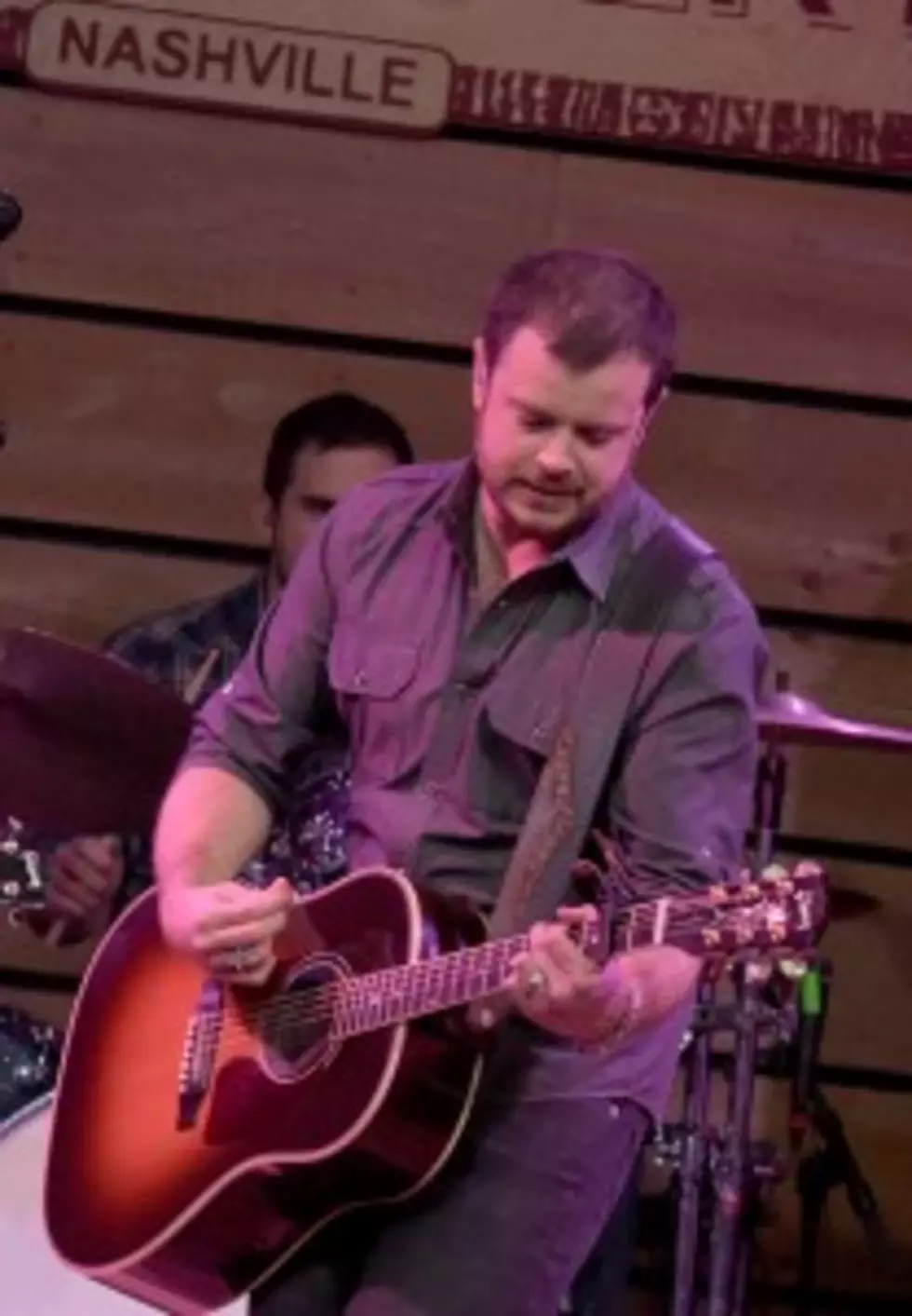 Win Your Wade Bowen Meet-and-Greet Passes For April 4th at Johnny&#8217;s Outback in Salado