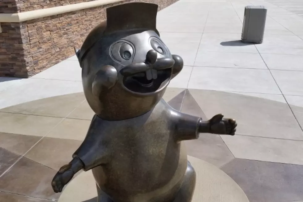 10 Types of People You See at Buc-ee&#8217;s