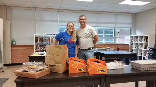 Meridith-Dunbar Elementary Teacher Wins Free Lunch