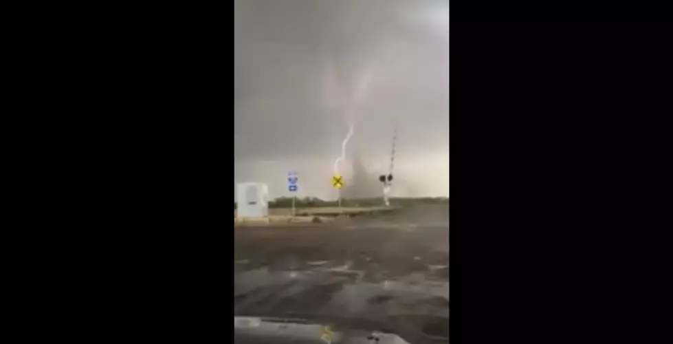 Family Records Formation of Big Spring, TX Tornado on Sunday