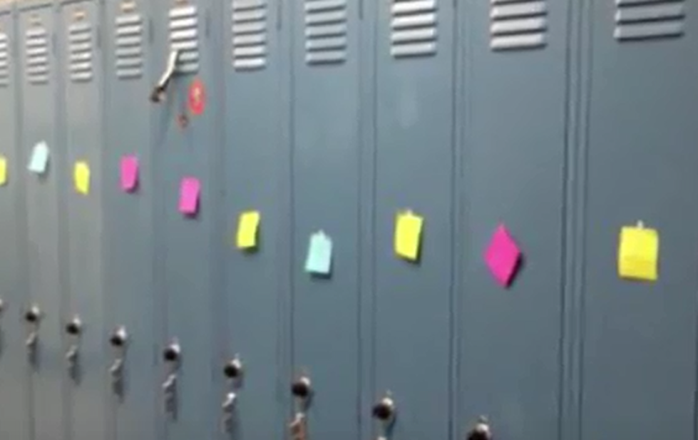 Midway Middle School Student Passes Out Positive Vibes For Finals Week