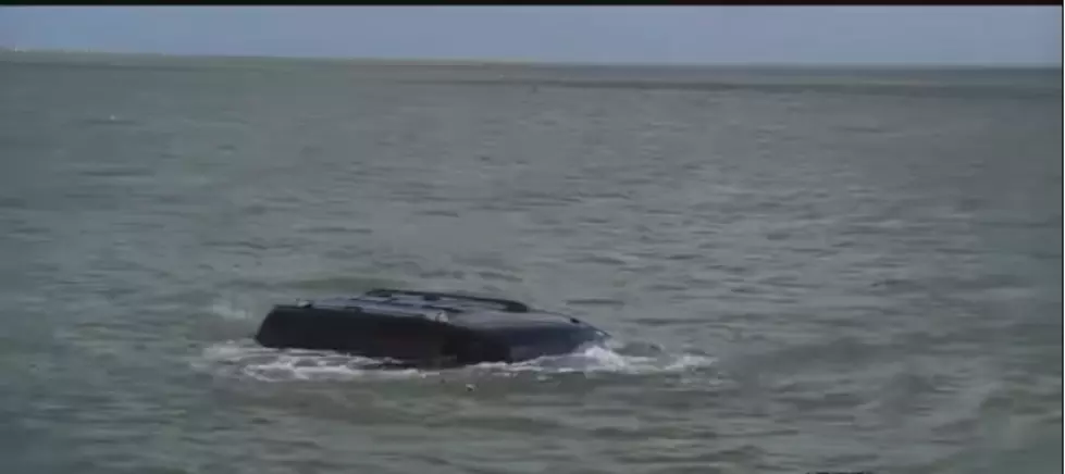 Texas Woman Blames Mouse After SUV Rolls Into Corpus Christi Bay
