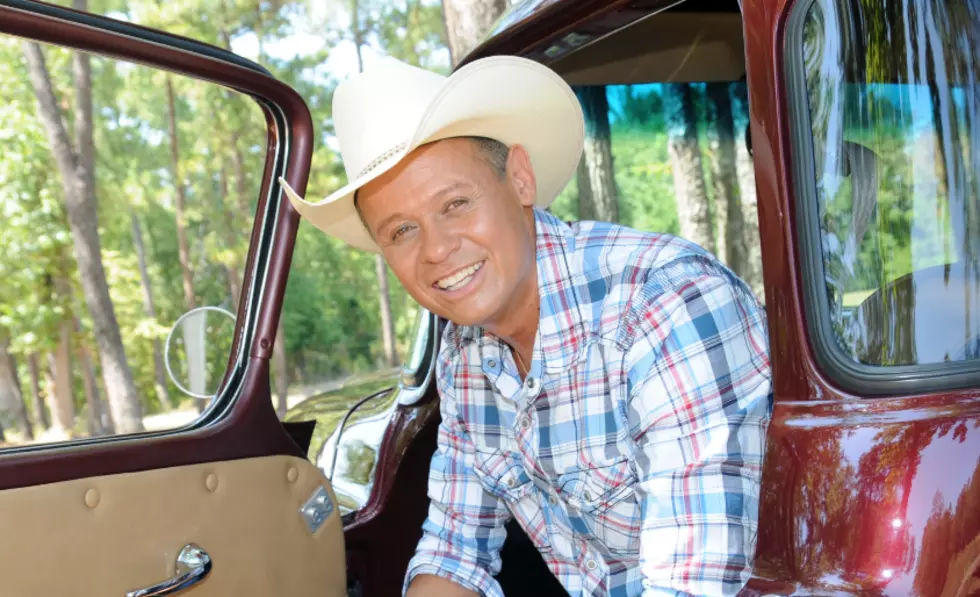 Neal McCoy to Perform at Sandy’s Que-4-Kids in Nolanville