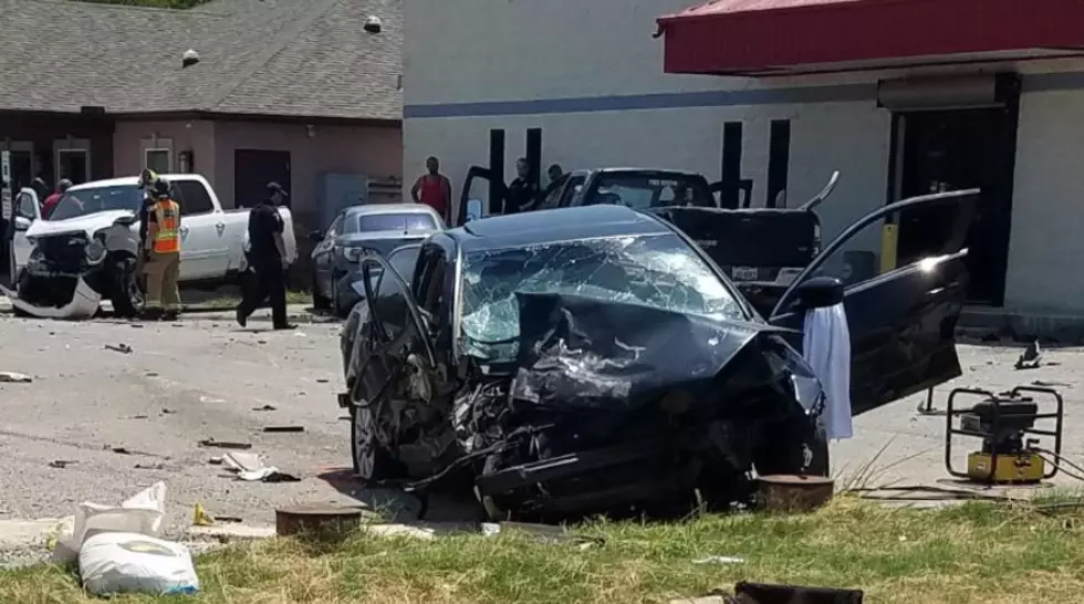 Killeen Car Crash Knocks Out Power at Area Businesses