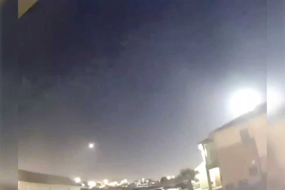 Video Captures &#8216;Fireball&#8217; Streaking Across Texas Sky