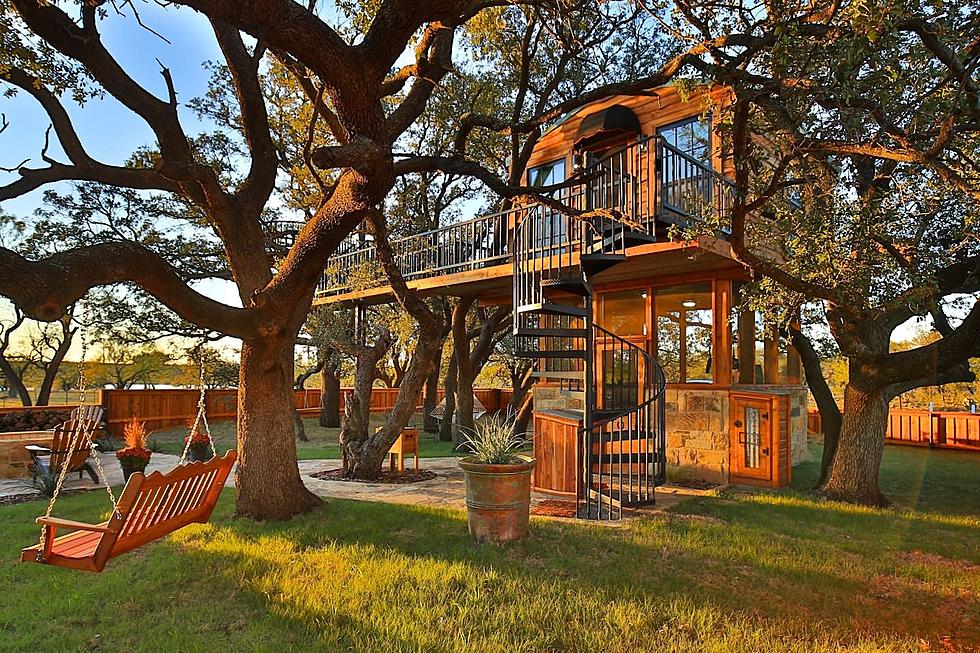 Plan Your Romantic Getaway In Texas At This Breathtaking Treehouse