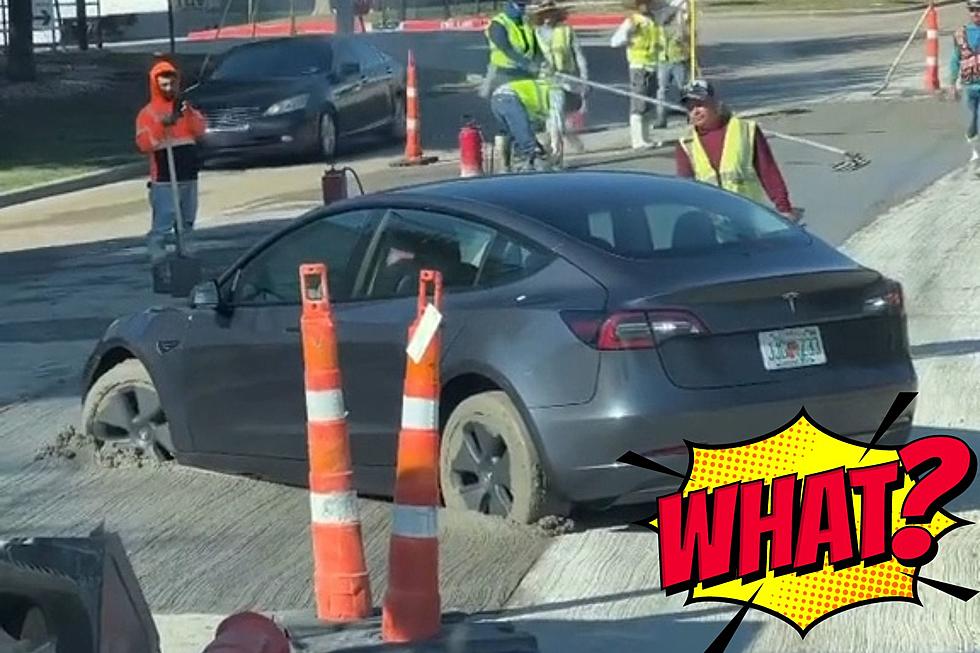 One Video Makes Us Wonder How A Driver In Texas Got Stuck Like This