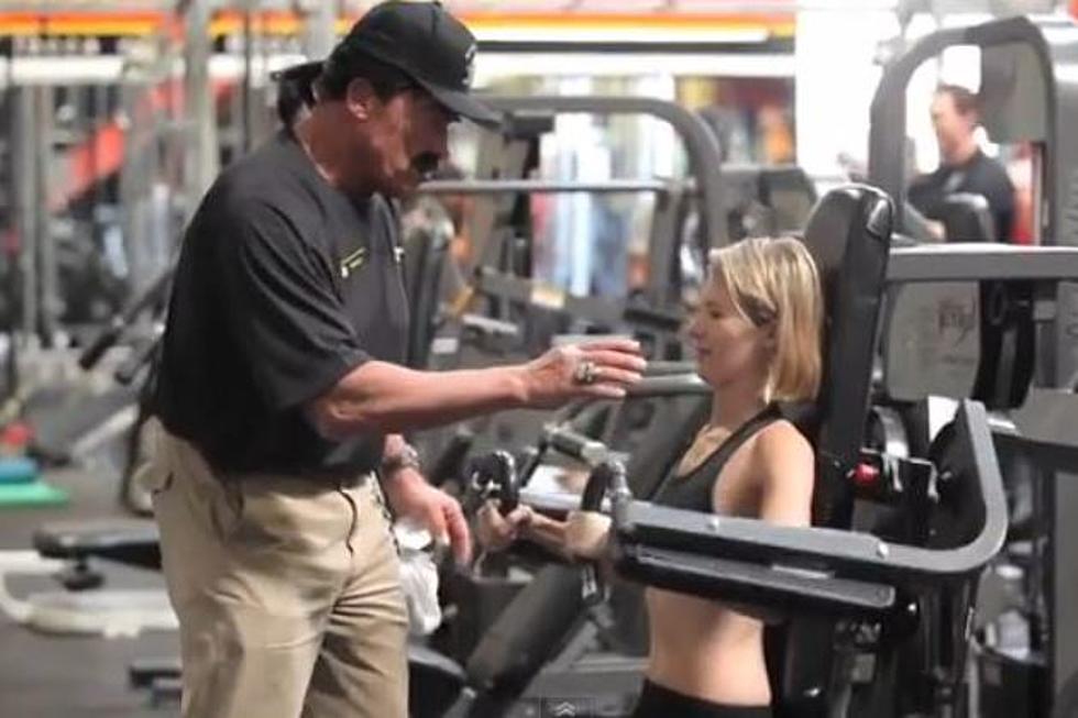 Schwarzenegger Pranks Customers at Gold’s Gym