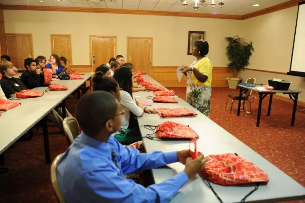 Fort Hood Offers Job Search Help for Area Teens