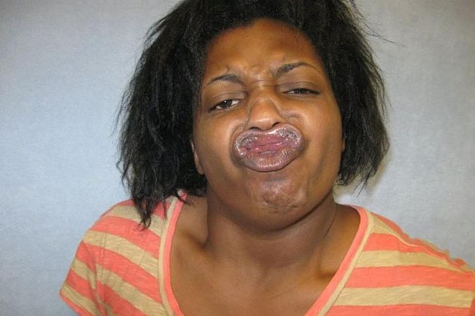 Woman&#8217;s Kissy Face Mugshot Goes into the Hall of Fame