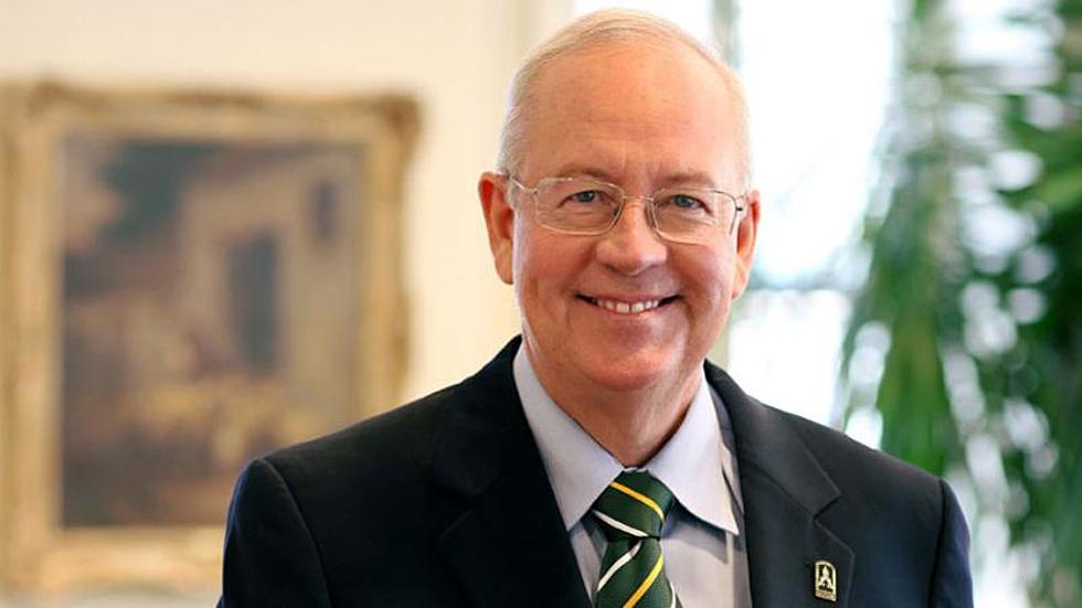 BREAKING: Kenneth Starr Reportedly Out as Baylor Prez