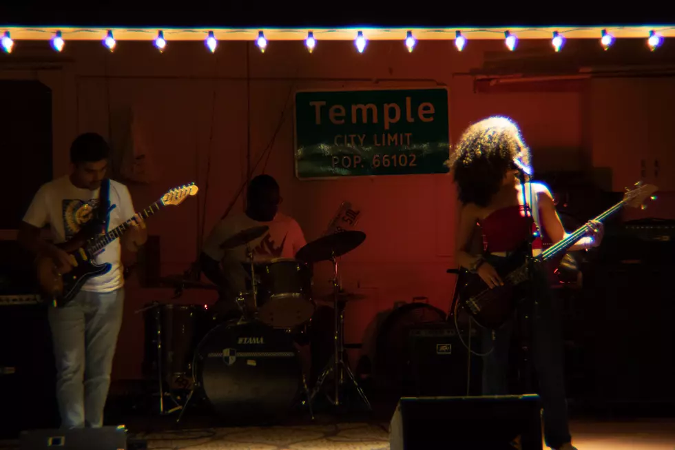 [Video] Temple and Waco Bands Hold Garage Concert
