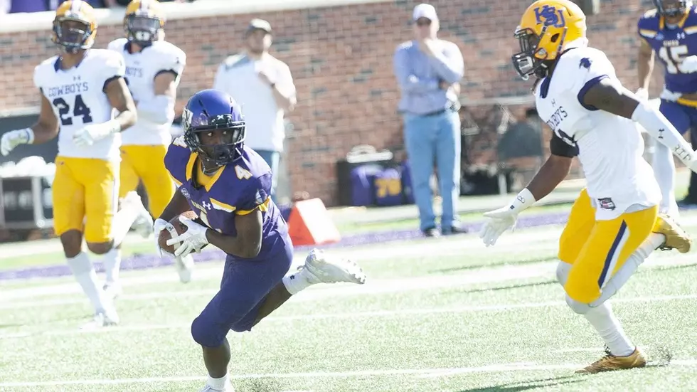UMHB FOOTBALL TOPS HARDIN-SIMMONS IN NCAA FIRST ROUND PLAYOFF GAME