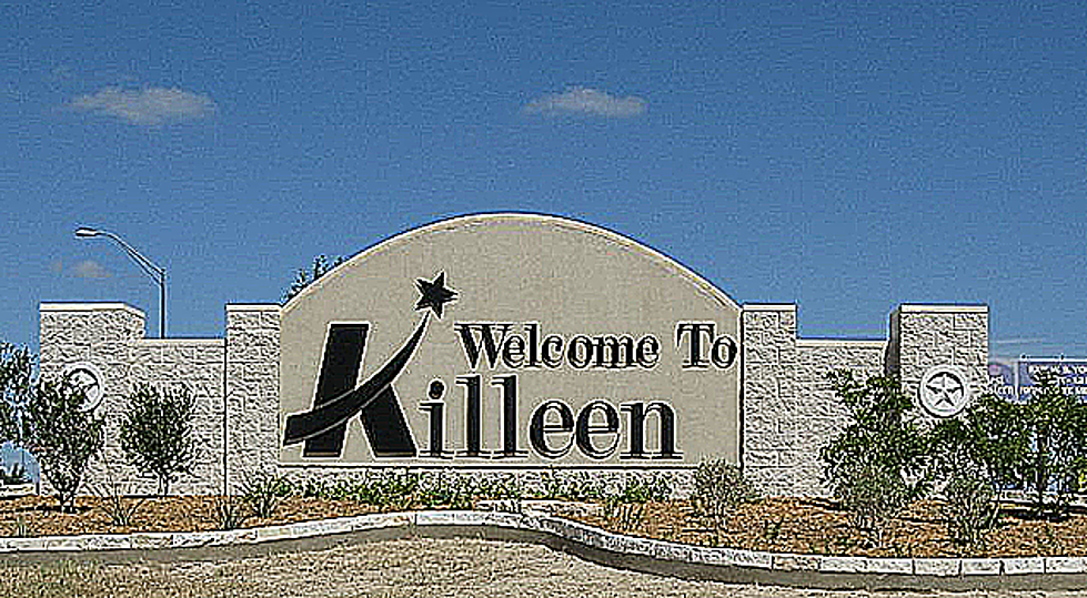 Someone Hit the Welcome to Killeen Sign in Their Car