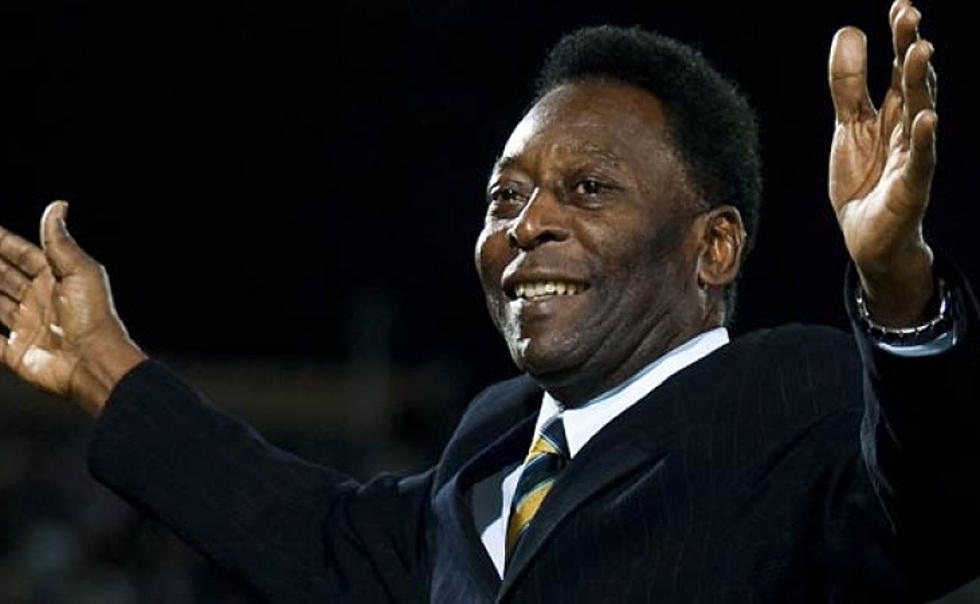 Después de 1 mes el rey Pelé sale del hospital