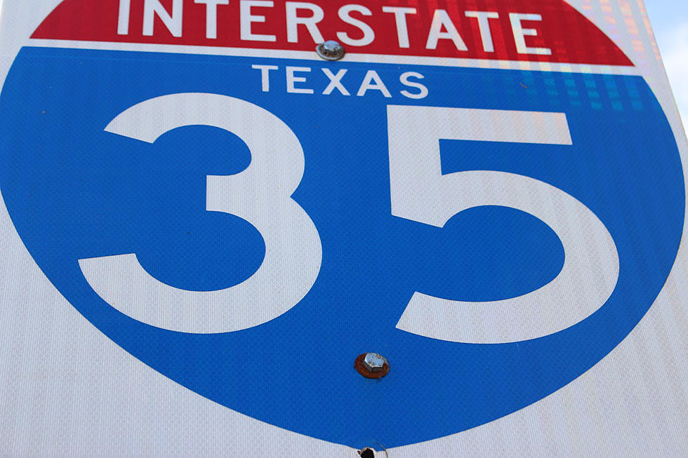 Car vs 18-Wheeler Crash on SB I-35 Frontage Road Stalls Traffic