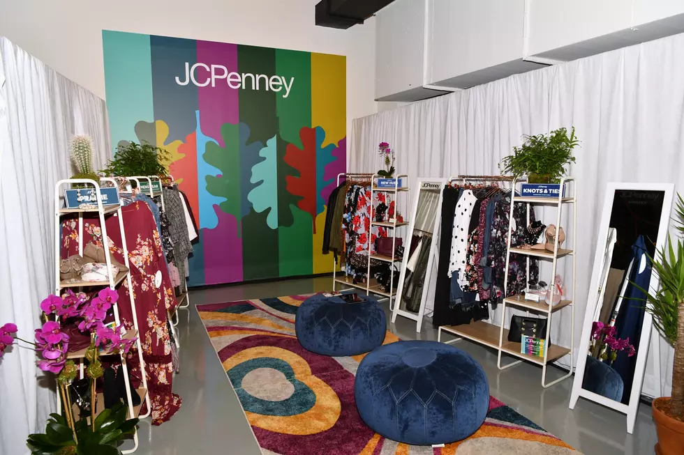JC Penney Withdraws Profit Guidance, Cuts Sales Outlook