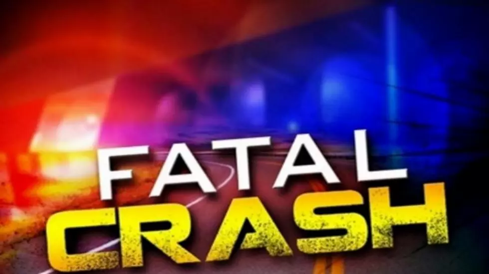 One Dead After Early Morning Crash in Centex