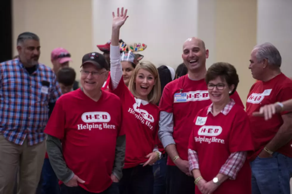 Volunteer for the 2019 H-E-B Feast of Sharing