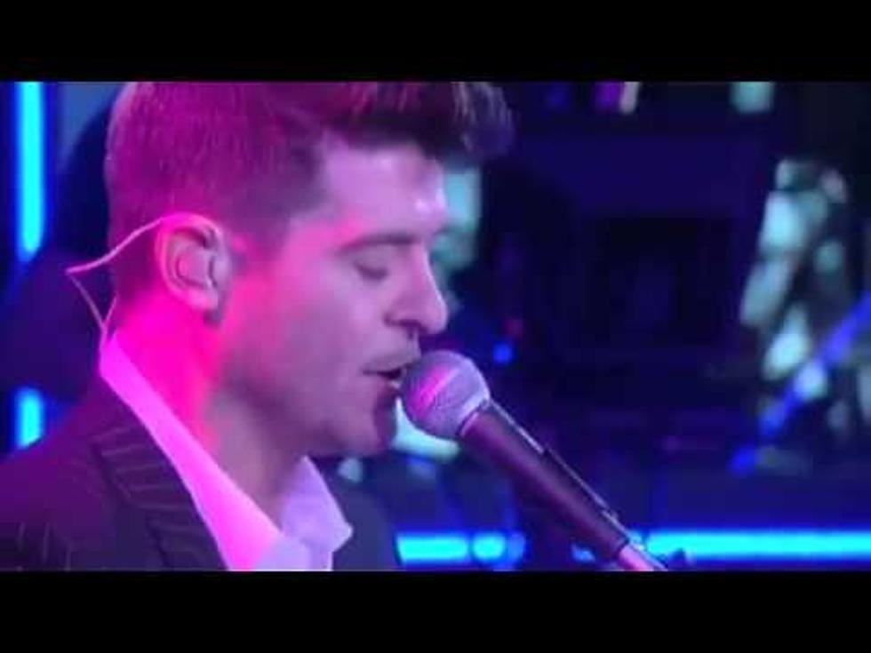 Robin Thicke Covers Icona Pop’s ‘I Love It’ [Video]