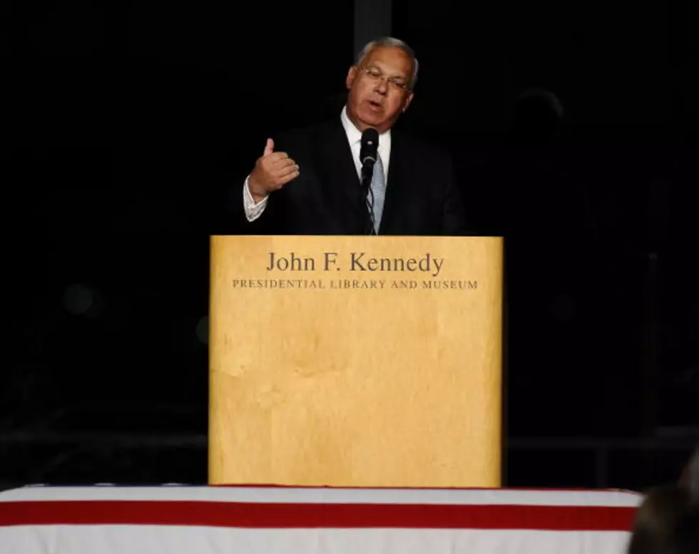 Boston Mayor Menino Launches Transition Blog