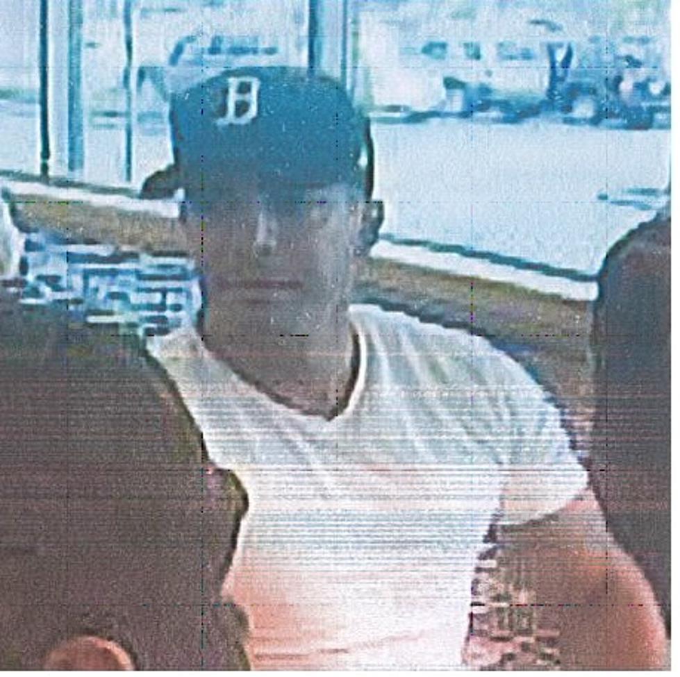 Police Hunt for Shoplifting Suspect