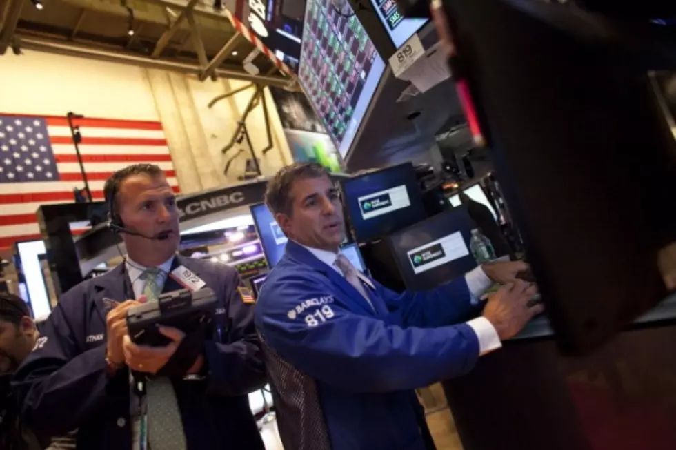 Stocks Edge Higher as Fed kicks off 2-day meeting