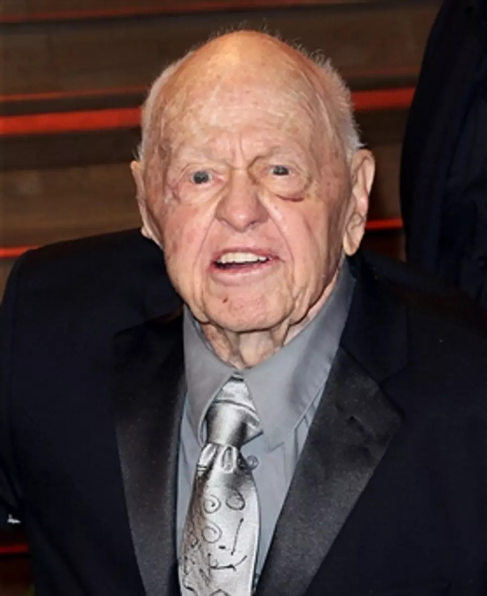 Actor Mickey Rooney Passes