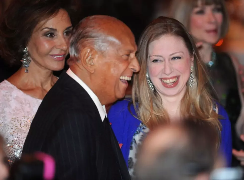 Fashion Designer Oscar De La Renta Dead at 82