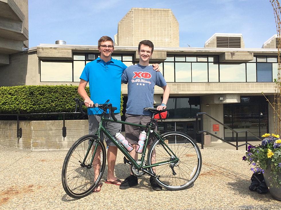 UMass Dartmouth Seniors Get Set To Ride Across The Country