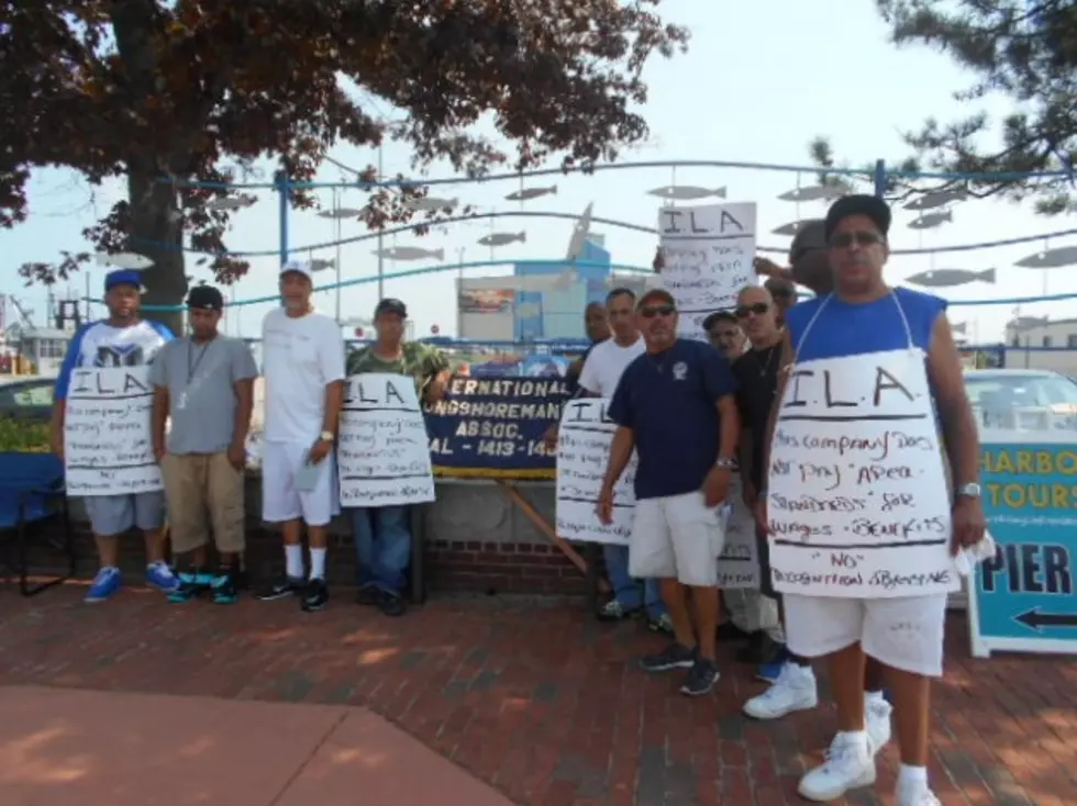 Picketing Continues At State Pier