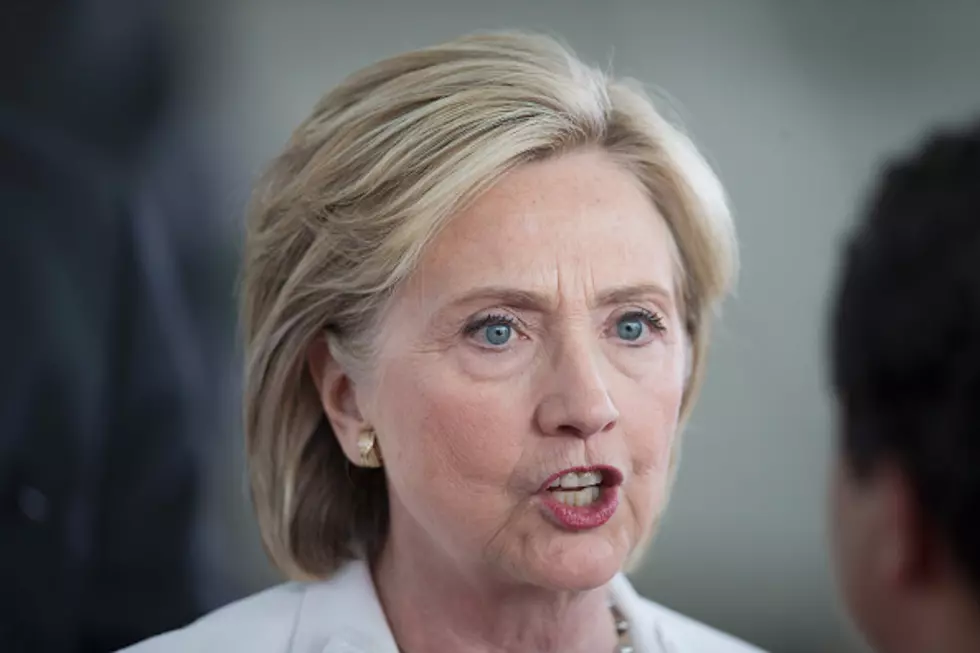 Hillary Clinton Apologizes For Personal Email Account